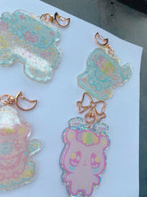 Load image into Gallery viewer, Gatchapon Capsule Play Time! Get a random keychain!