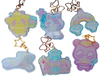 Load image into Gallery viewer, Gatchapon Capsule Play Time! Get a random keychain!